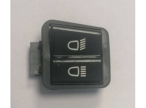 Prepinac tlumených a dálkových svetel Rome