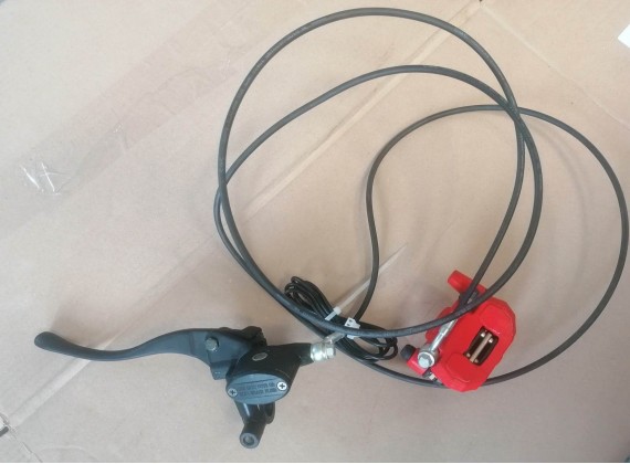 Sestava levé zadní brzdy komplet pro kolobežky Urbano/verze A