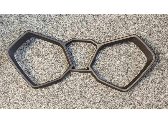 Horní rámecek tachometru cerný New Maximus