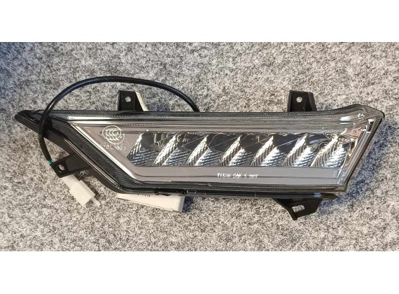 Pravé smerové svetlo prední New Maximus