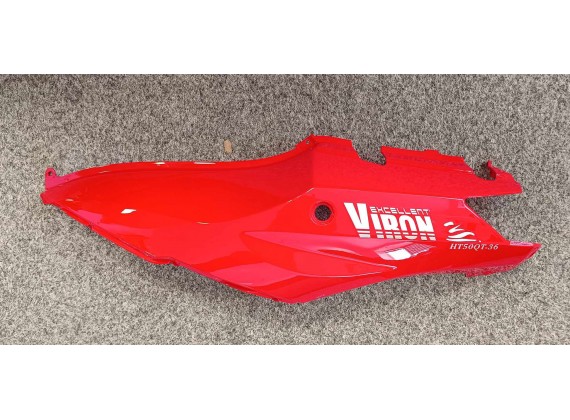 Levý zadní podsedlový plast cervený Maximus