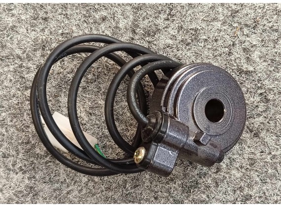 Snek a nahon tachometru Trento