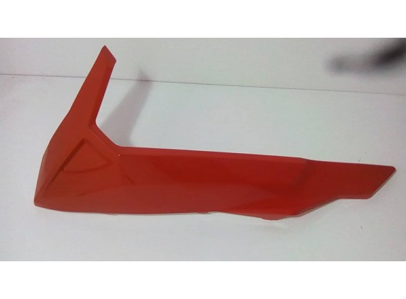 Spodní kryt levý cervený New Maximus