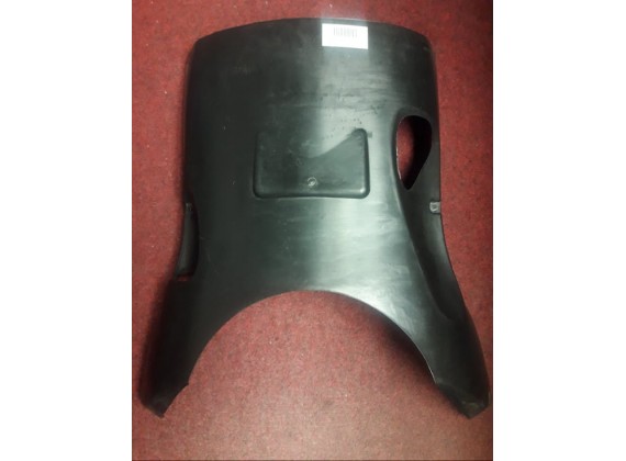 Spodní plastový kryt