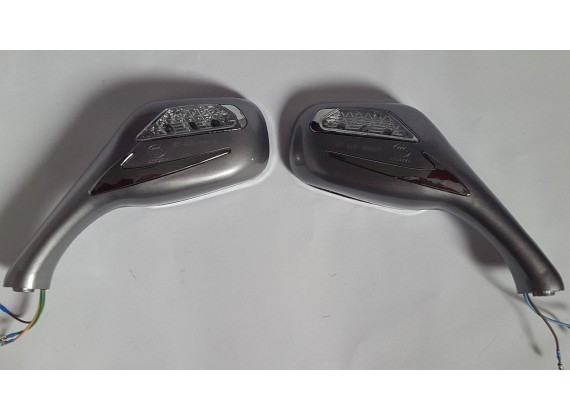 Zrcátka Adonice se smerovými svetly stríbrná